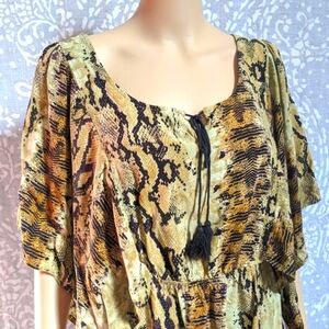 🌼3/$28🌼Kimono Style Snakeskin Print Blouse